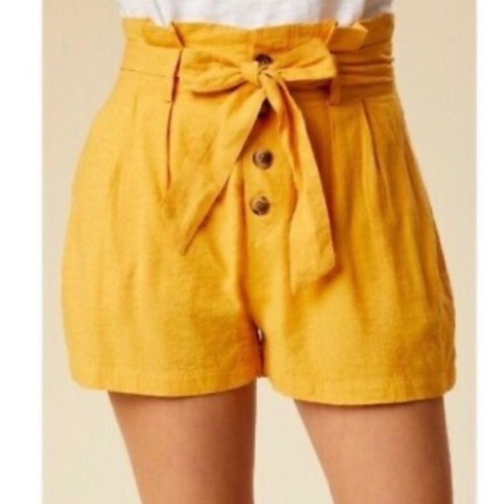 American Eagle Mustard Paperbag Shorts Size S